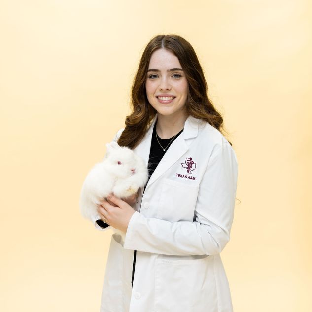 Dr. Kira Martin